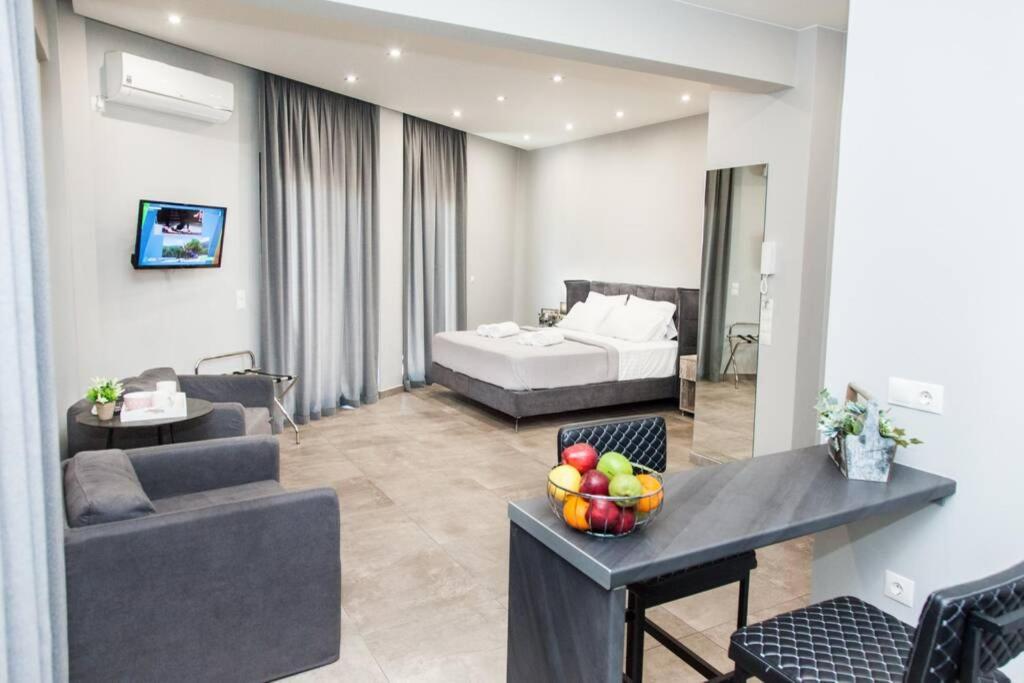 E Spacious Cornered Brand New Studio Apartment E Atina Dış mekan fotoğraf